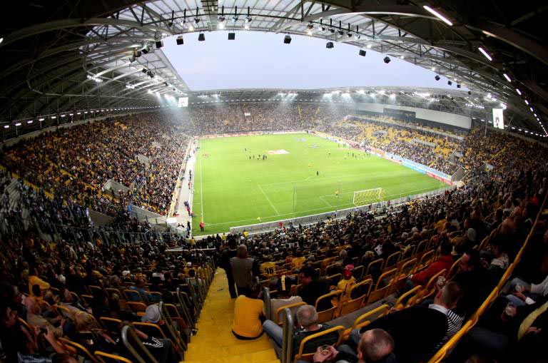 Rudolf-Harbig-Stadion