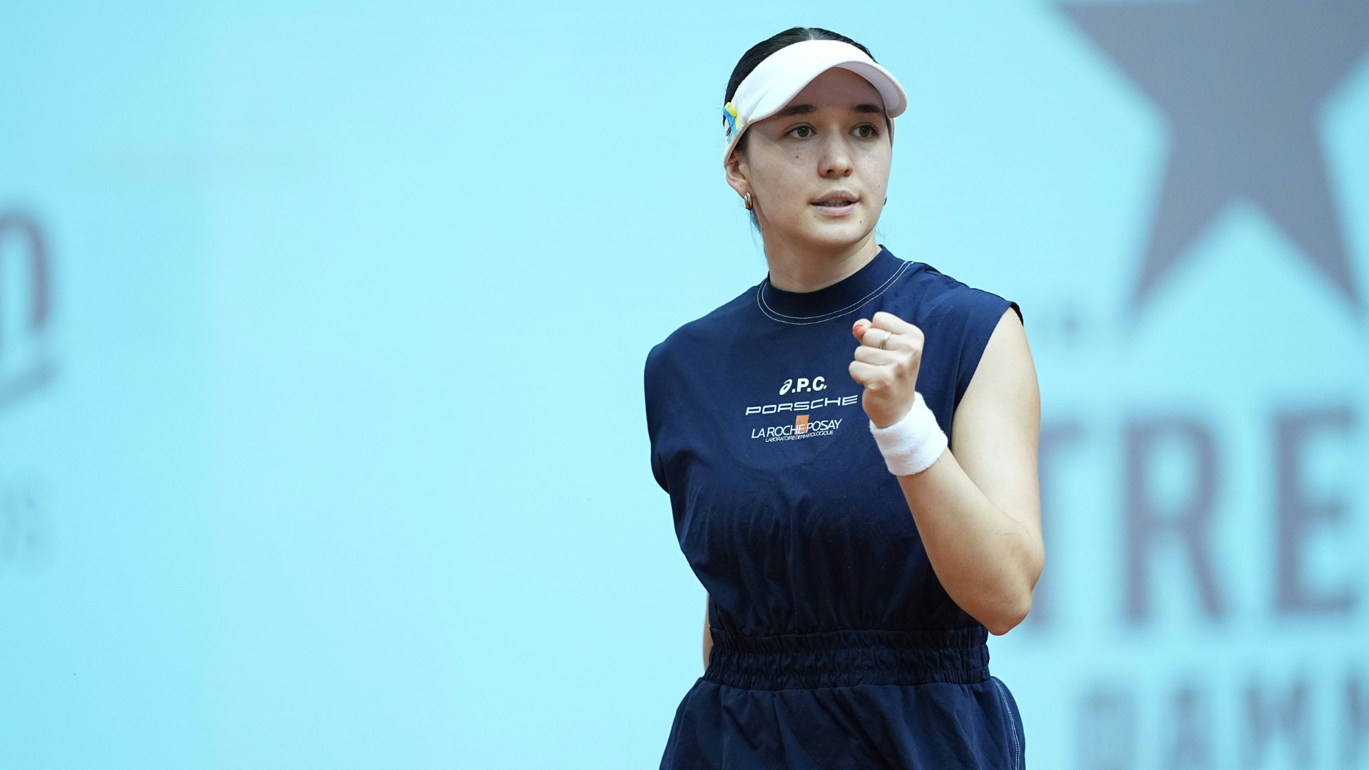 Eva Lys setzt sich in nur 54 Minuten durch