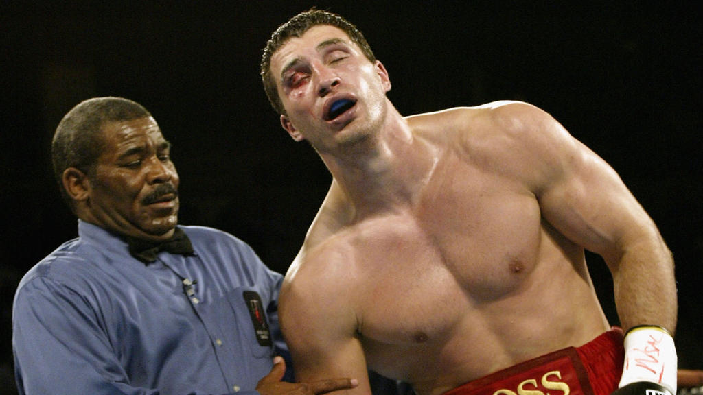 Wladimir Klitschko wirkte nach der fünften Runde schwer angeschlagen