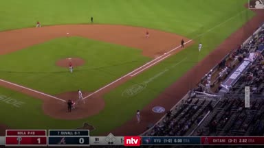 MLB kurios! Polizist fängt Baseball-Schläger