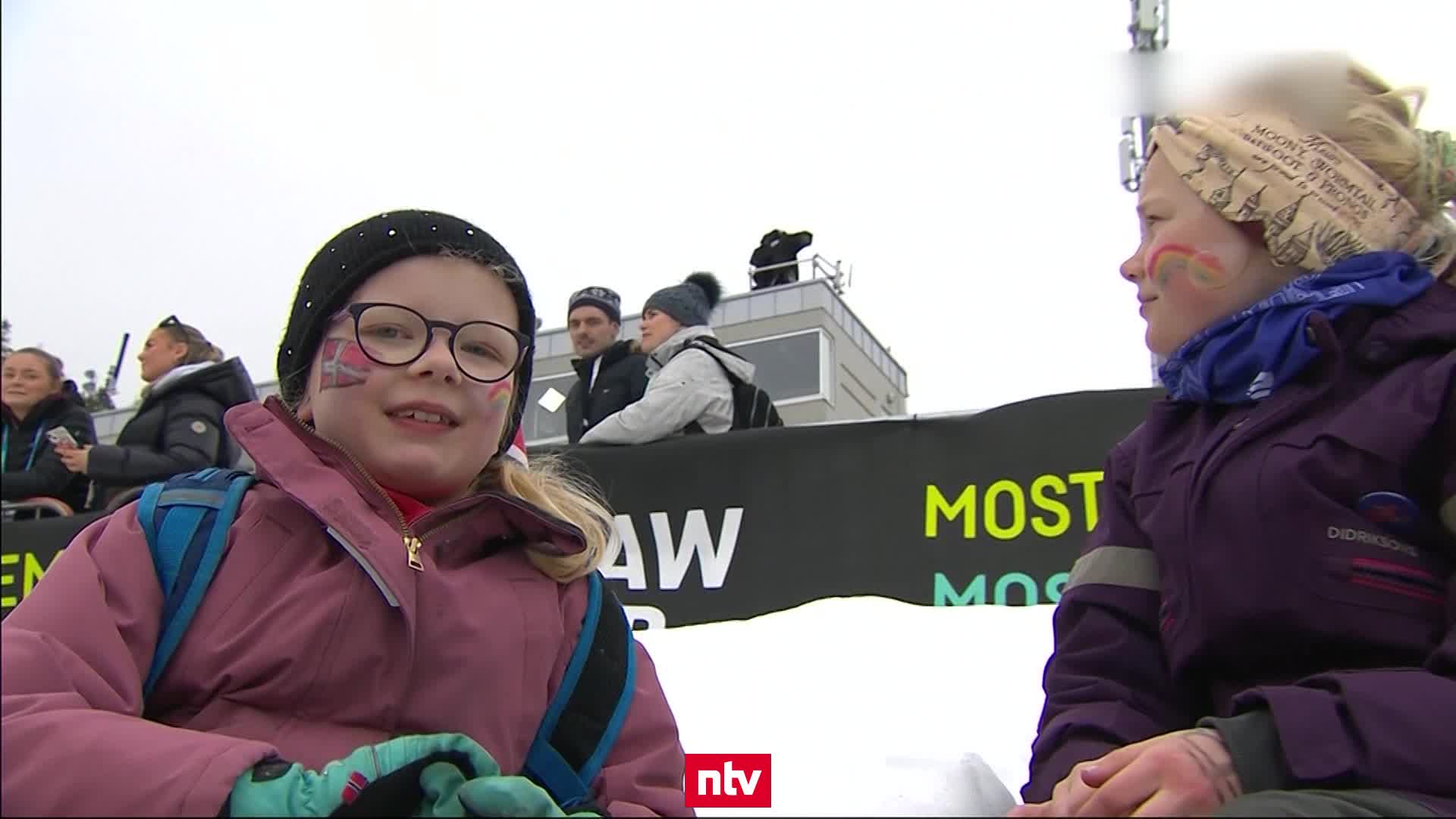 Frauen begeistern bei Premiere im Skifliegen