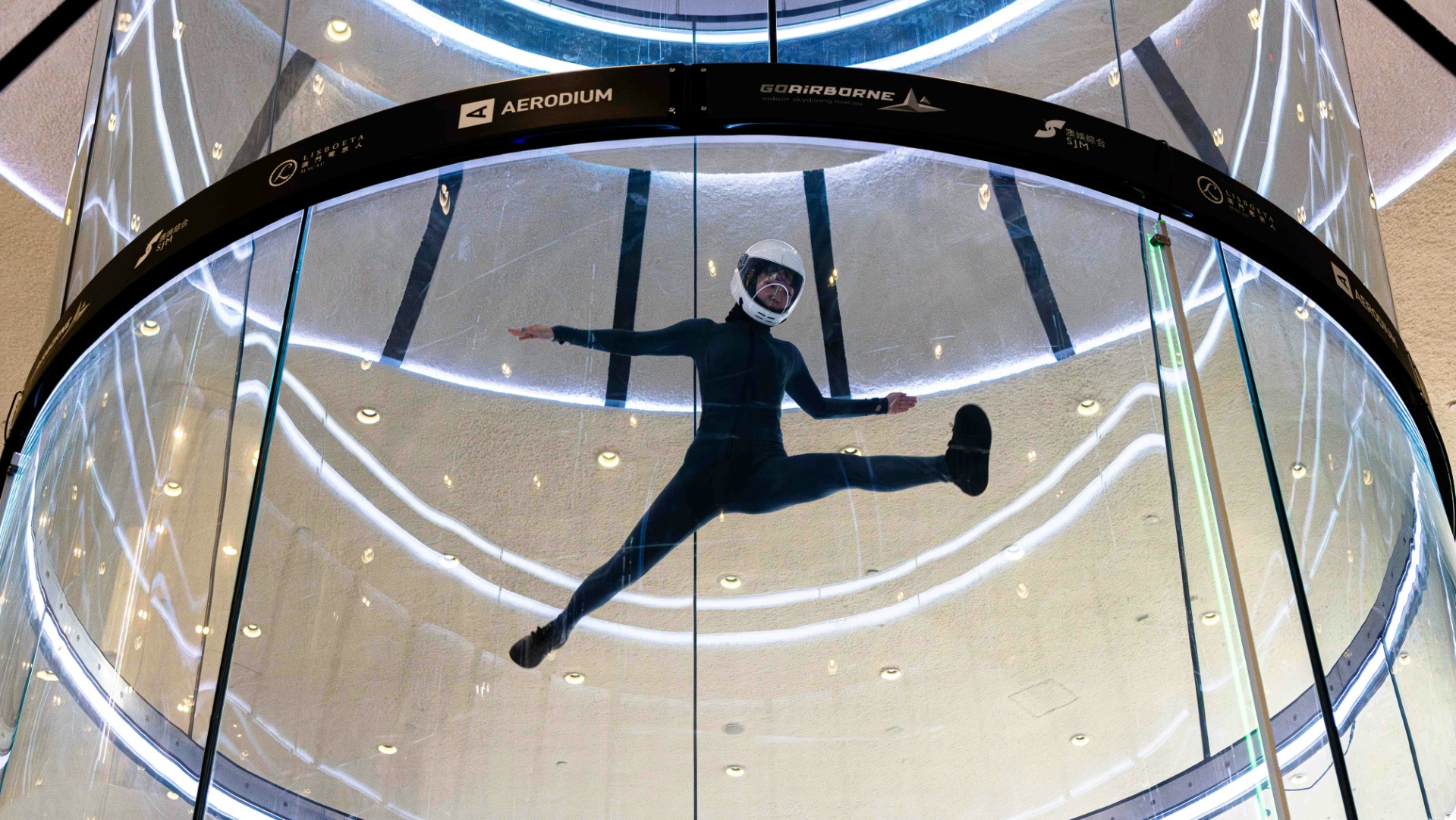 Deutschland überzeugt beim Indoor-Skydiving
