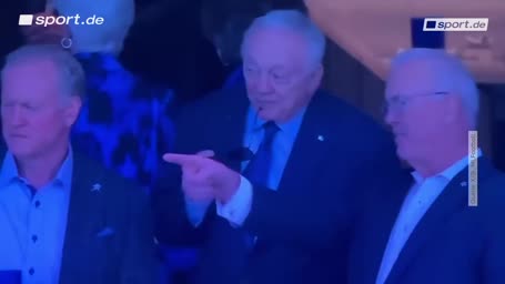Schock in Dallas - Stadiondach fällt auseinander