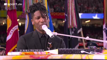 Gänsehaut-Hymne vor dem Super Bowl