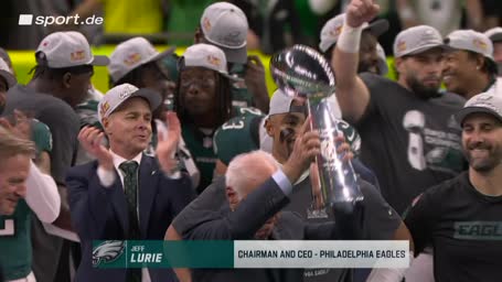 Eagles feiern mit der Vince Lombardi Trophy