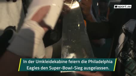 Eagles feiern ausgelassene Kabinen-Party