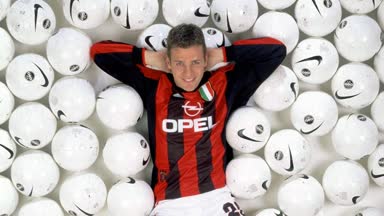 Oliver Bierhoff schildert kuriose Socken-Anekdote