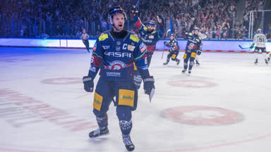 Tiki-Taka im Schlussdrittel: Eisbären fressen Haie