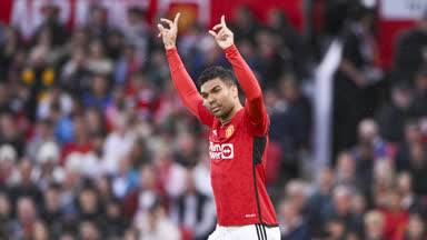 ManUnited trotz Katastrophen-Saison mit Titel-Hoffnung