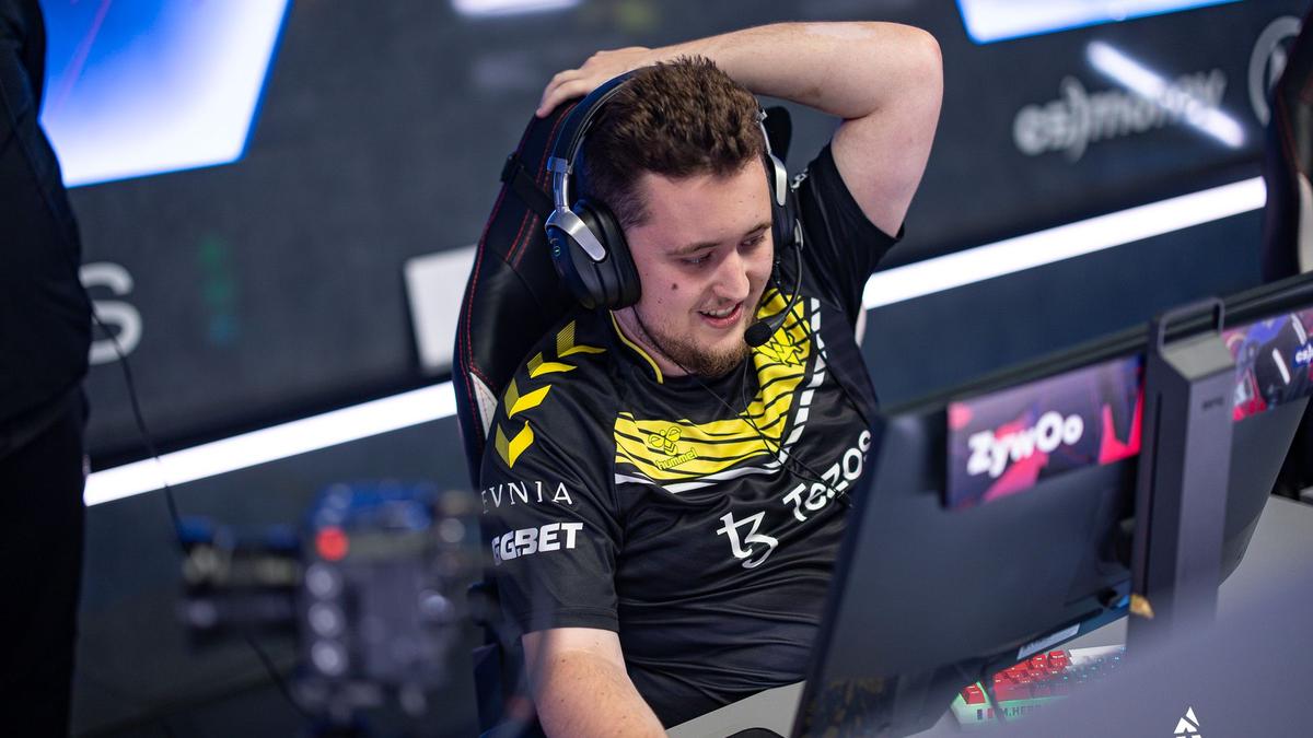 Vitality-Starspieler ZywOo wurde beim Blast Fall Final als wertvollster Spieler ausgezeichnet