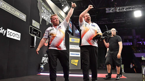 Gabriel Clemens und Martin Schindler dürfen bei der Team-WM von ihrem ersten PDC-Titel träumen
