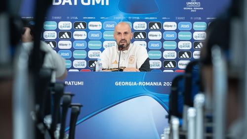 Trainer Antonio Di Salvo startet mit dem U21-Team gut zwei Monate nach dem EM-Debakel in die neue Saison.