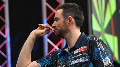 Luke Humphries rangiert auf Platz eins der Darts-Weltrangliste