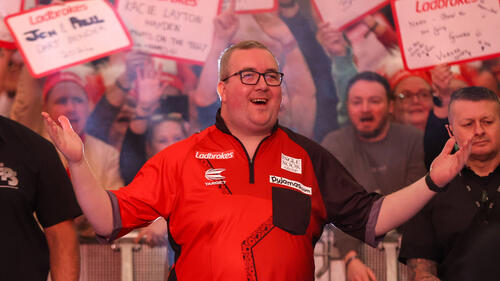 Darts-Ass Stephen Bunting besuchte den Bundesliga-Klassiker zwischen dem FC Bayern und BVB