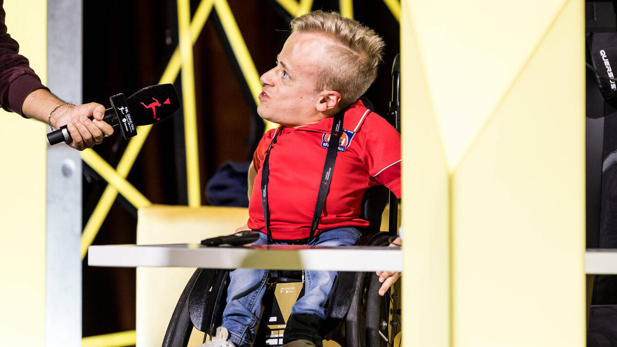 Niklas Luginsland ist nicht nur erfolgreicher eSportler, sondern auch Unternehmer