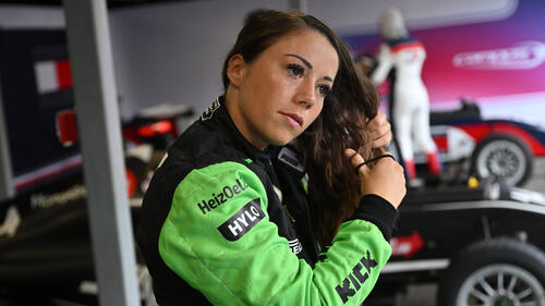 Motorsport-Nachwuchshoffnung Carrie Scheiner wird einen Formel-E-Test bestreiten