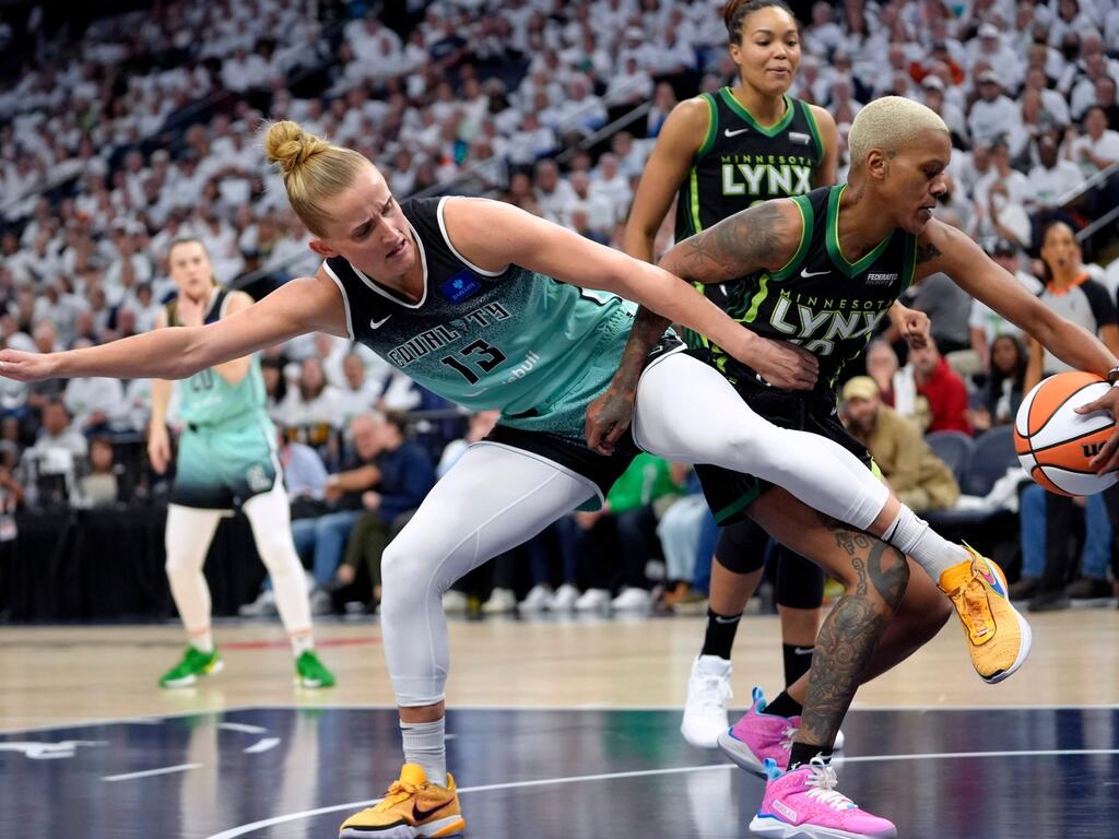 Starke Leistung reicht nicht: Leonie Fiebich (l) muss mit New York in ein fünftes Finale