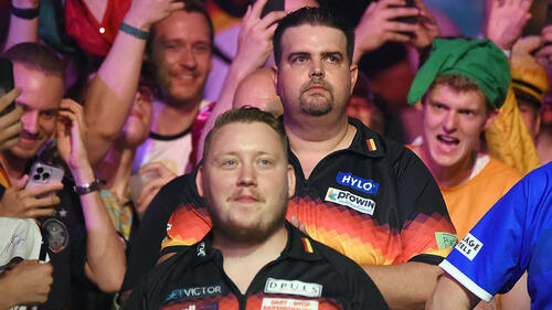 Martin Schindler (v.) und Gabriel Clemens (h.) führen das deutsche Sextett bei der Darts-WM 2025 an