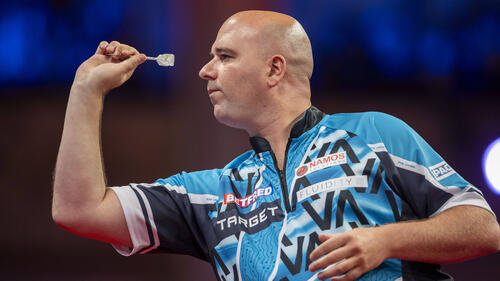 Darts-Star Rob Cross kann für die Premier League planen