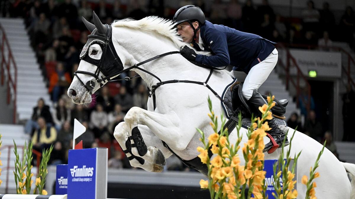 Hans-Dieter Dreher gewinnt das Weltcup-Springen in Mechelen