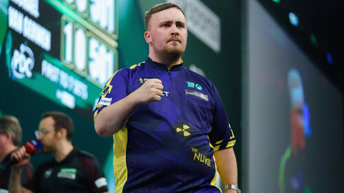 Darts-Star Littler spielte sich innerhalb eines Jahres in die Elite des Sports
