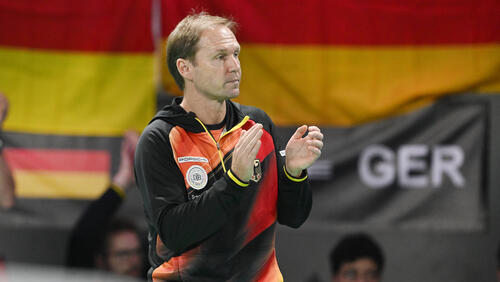 Rainer Schüttler betreut das deutsche Team beim BJK-Cup
