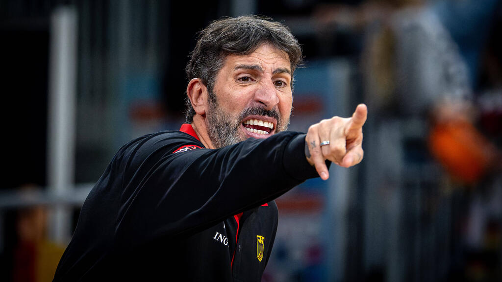 Basketball-Bundestrainer Alex Mumbru soll die EM-Qualifikation schaffen