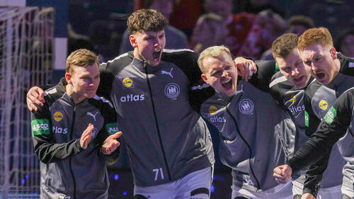 Handball-Nationalspieler Marko Grgic (2. v. l.) ist heiß begehrt