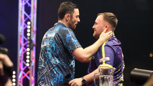 Luke Humphries (l.) und Luke Littler (r.) dominieren die Darts-Welt