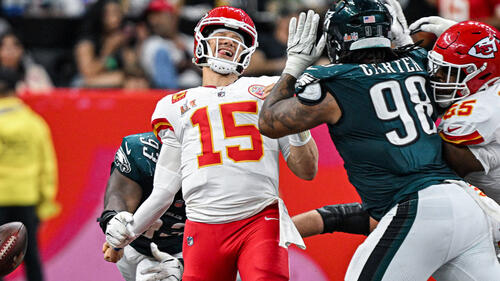Patrick Mahomes stand gegen die Eagles permanent unter Druck