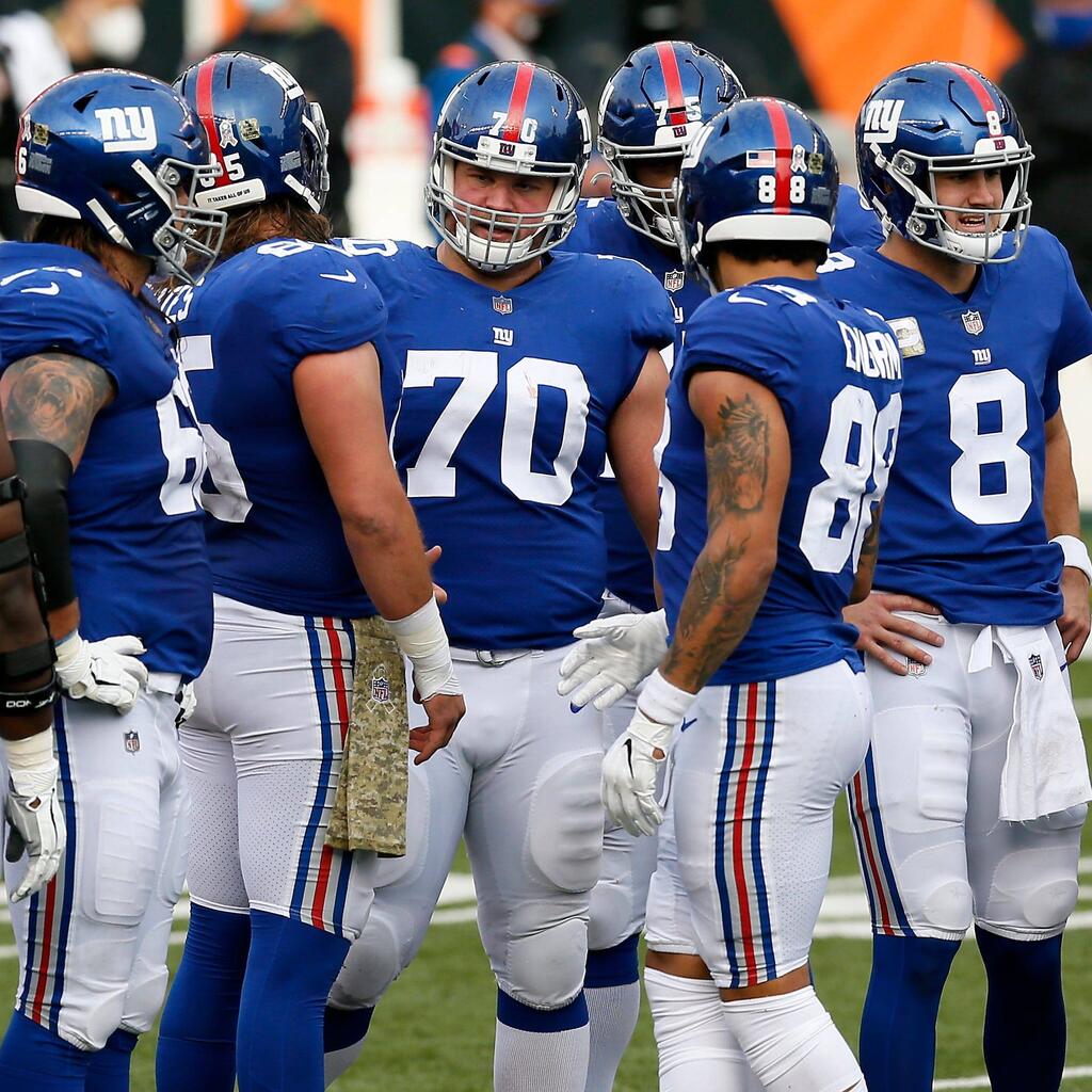 7. New York Giants: 6780 Value Points