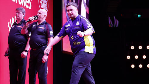 Darts-Wunderkind hat mal wieder einen Rekord aufgestellt