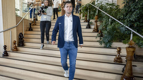 Schach-Superstar Magnus Carlsen trifft in Paris auf Hans Niemann