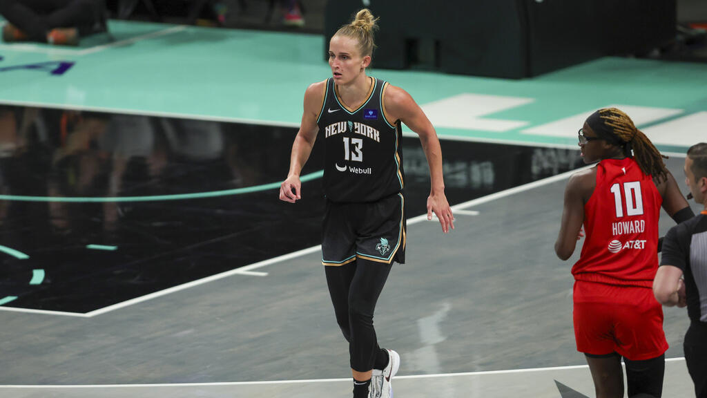 Nationalspielerin Leonie Fiebich darf weiter vom Titel in der WNBA träumen