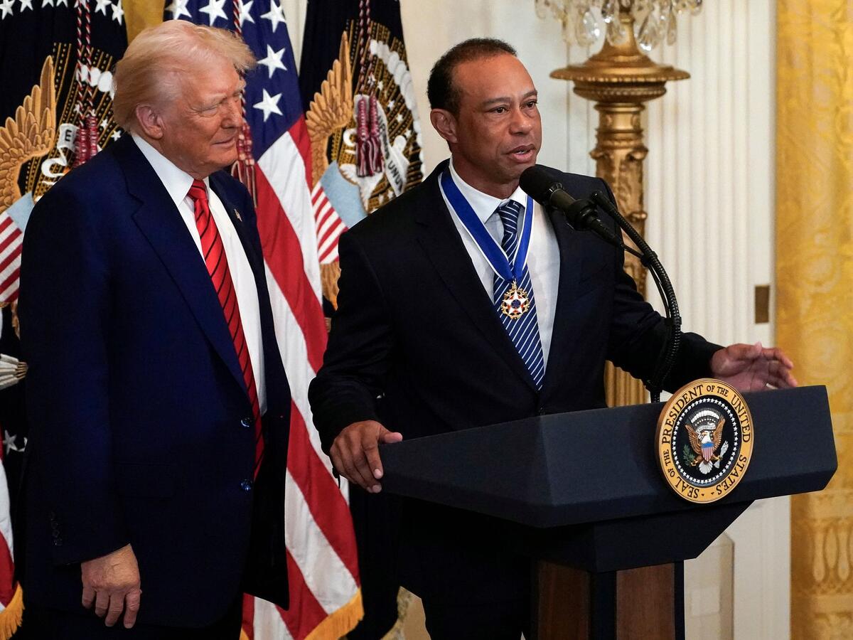 Trump (l.) und Woods gingen im Anschluss an das Gespräch zu einem anderen Thema vor die Presse