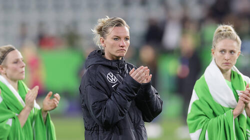 Wolfsburg-Stürmerin Popp war nach dem 1:4 gegen den FC Barcelona enttäuscht