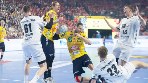 Der THW Kiel und die Rhein-Neckar Löwen lieferten sich eine enge Partie