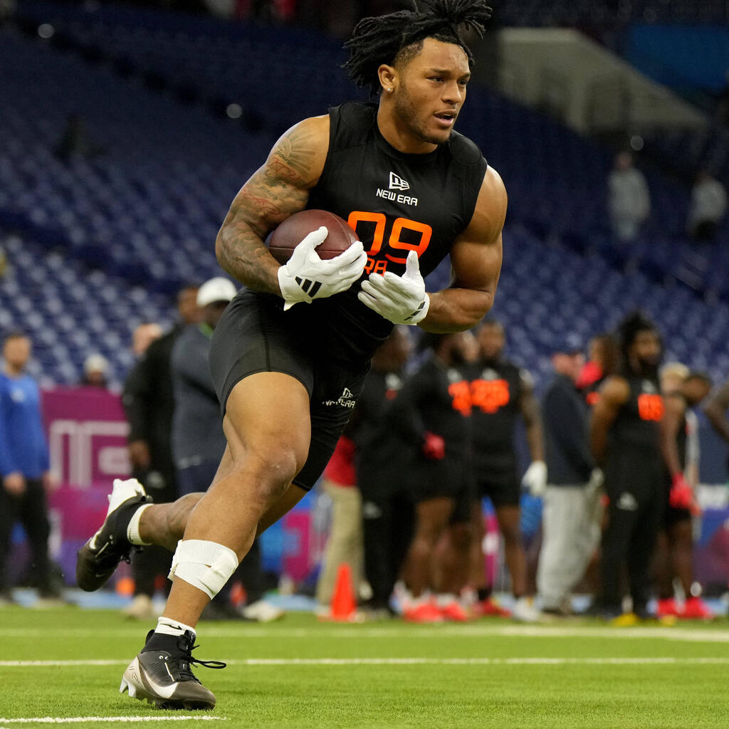 22. Los Angeles Chargers: Omarion Hampton - RB, North Carolina