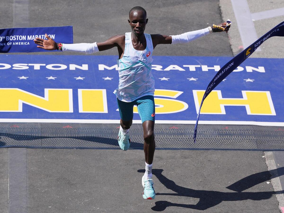Der Kenianer siegte im Alleingang beim 129. Boston-Marathon.