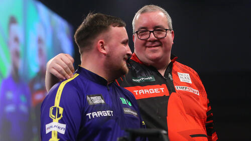 Darts-Kollegen unter sich: Luke Littler (l.) und Stephen Bunting (r.)