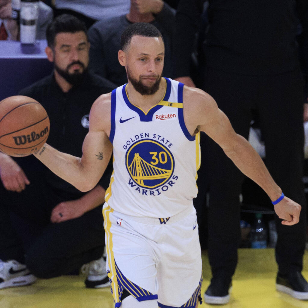 Platz 2: Stephen Curry (Basketball) - 139,4 Millionen Euro