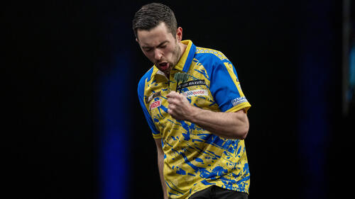 Luke Humphries gewinnt in der Premier League Darts in Leeds
