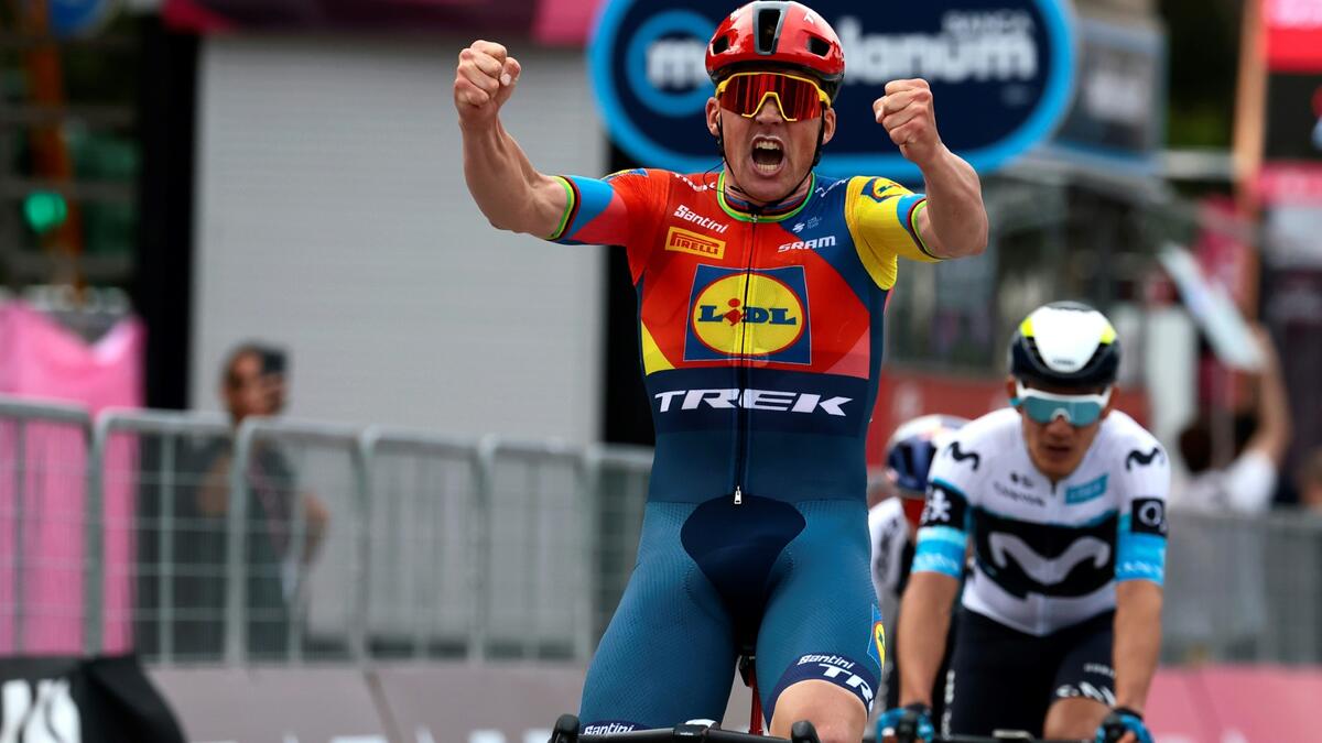 Mads Pedersen gewann den Giro-Auftakt
