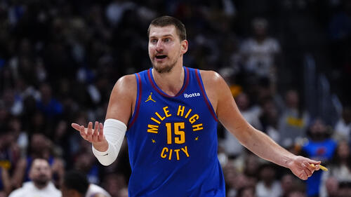 Nikola Jokic und die Nuggets holten den Sieg in der Verlängerung.