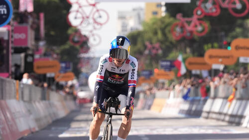Primoz Roglic hat die Gesamtführung beim Giro übernommen