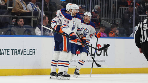 In einem hart umkämpften Spiel setzten sich die Oilers in der Verlängerung durch