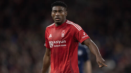 Forest-Stürmer Awoniyi soll aus dem Koma erwacht sein
