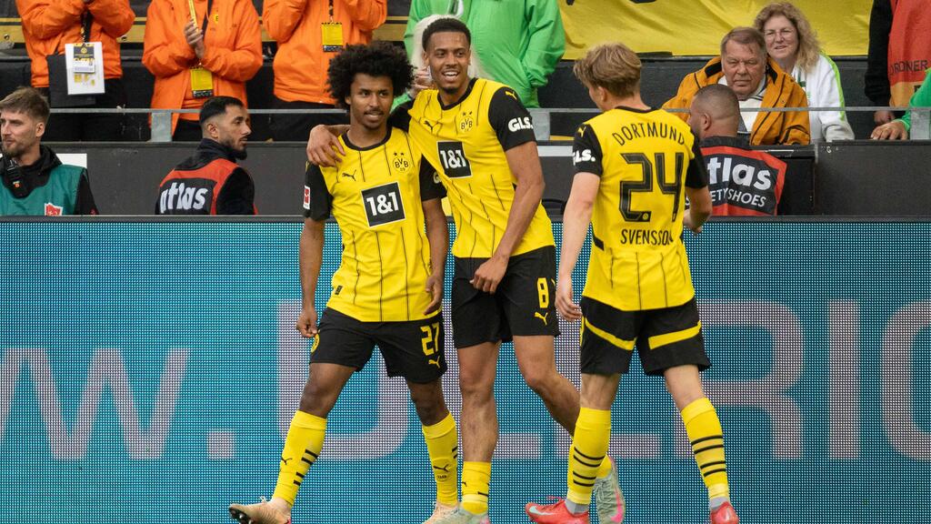 BVB-Star Karim Adeyemi (l.) ist weiterhin heiß begehrt