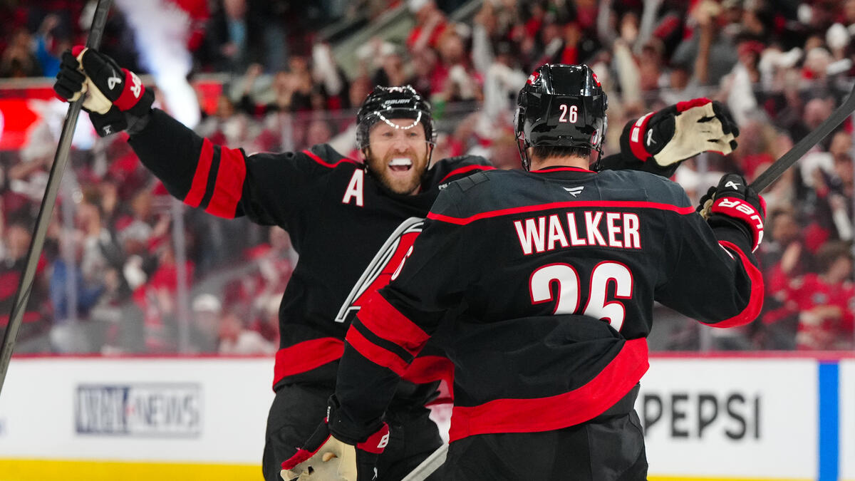 Sean Walkers erster Playoff-Treffer besiegelte den dritten Erfolg der Canes