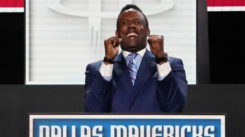 Die Dallas Mavericks haben unerwartet die Chance bekommen, Cooper Flagg zu verpflichten.